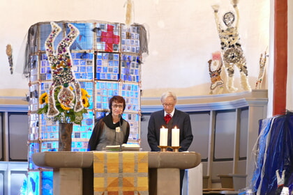 Kantatengottesdienst und Ausstellungseröfnnung "Jeder Mensch ist eine Perle"