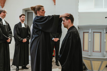 Feierliche Ordination von Jonas Grabbet 
