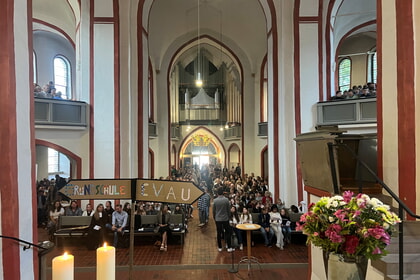 Das Evangelische Gymnasium beginnt das Schuljahr mit einem Gottesdienst